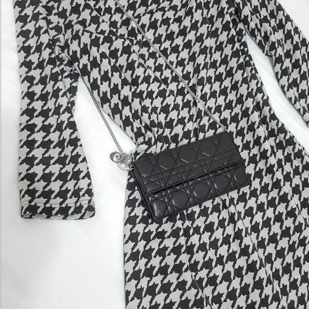 DIOR Cannage Wallet on Chain black lambskin with silver chain